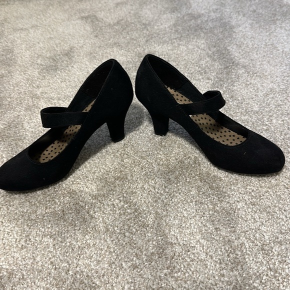 american eagle low heels - Picture 3 of 5